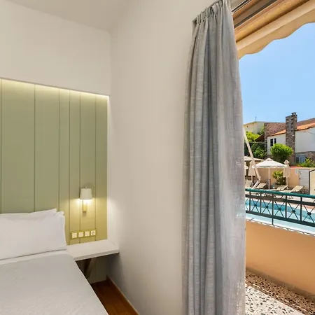 Hotell Lefktron 2*