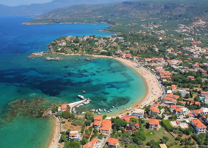 Hotel Lefktron Stoúpa