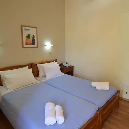 Hotel Lefktron Stoúpa
