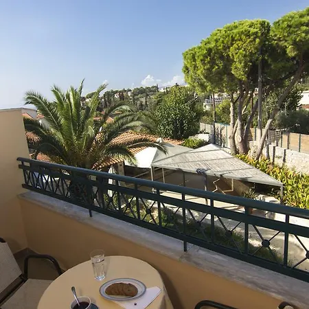Lefktron Otel 2*