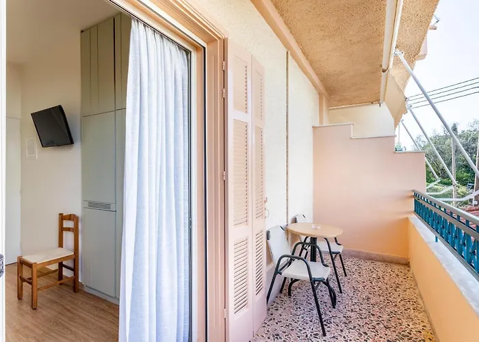 فندق Lefktron Stoúpa